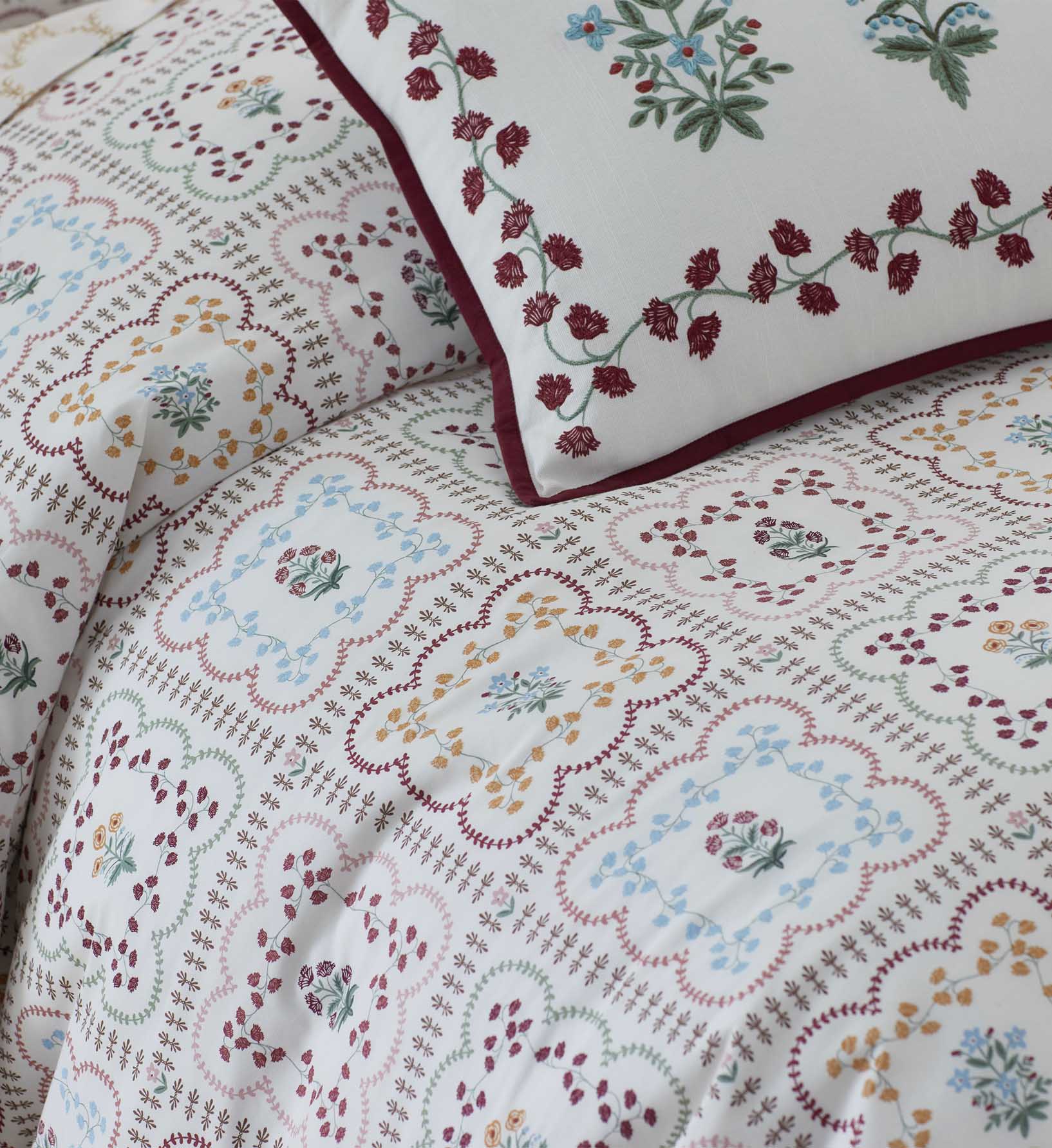 Cloverpaperco™ - Percale Comforter - Lottie