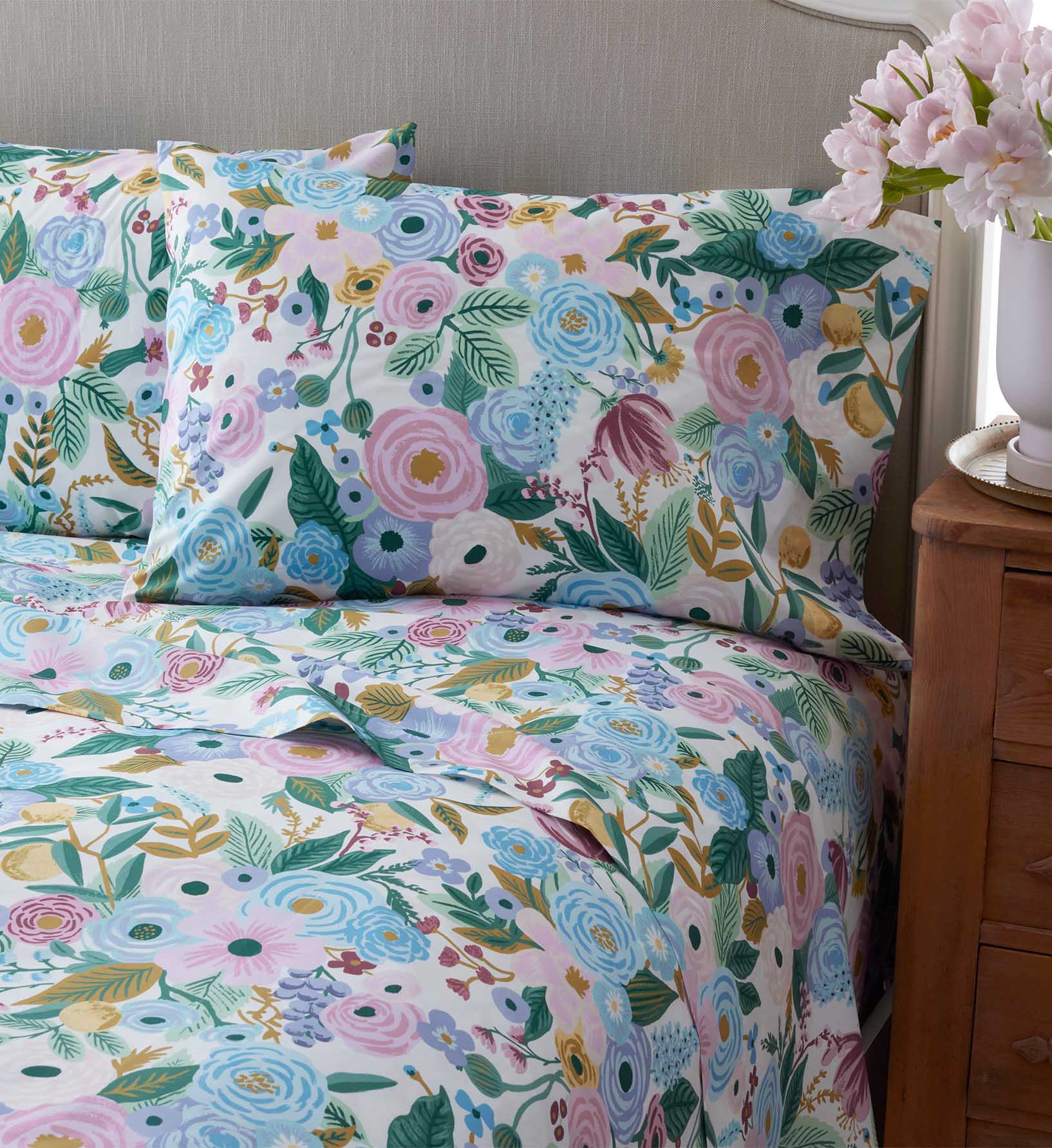 Cloverpaperco™ - Percale Fitted Sheet - Garden Party Lilac