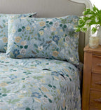 Cloverpaperco™ - Percale Fitted Sheet - Strawberry Fields Slate