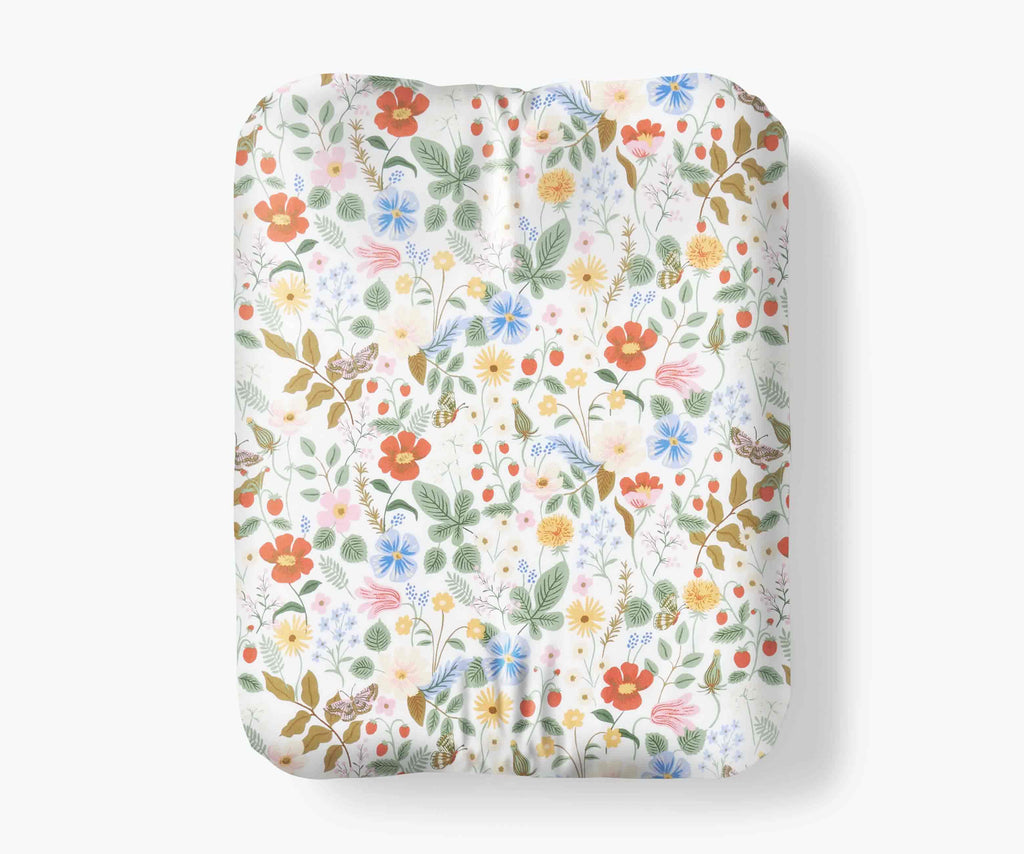 Cloverpaperco™ - Percale Fitted Sheet - Strawberry Fields White