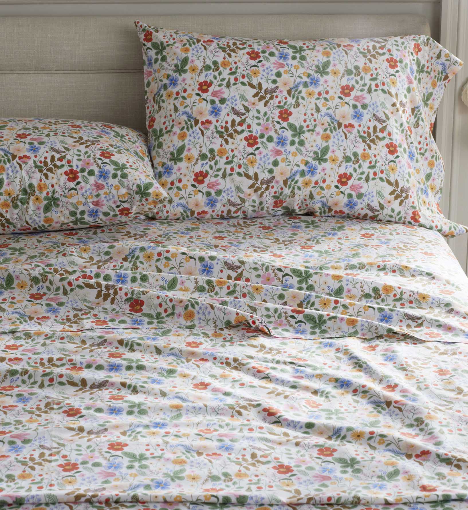 Cloverpaperco™ - Percale Pillowcases - Strawberry Fields White