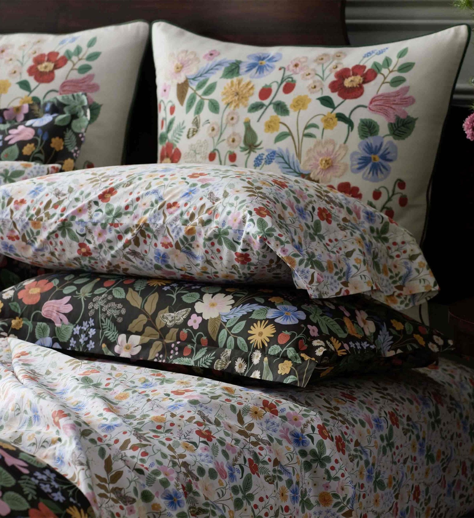 Cloverpaperco™ - Percale Pillowcases - Strawberry Fields White