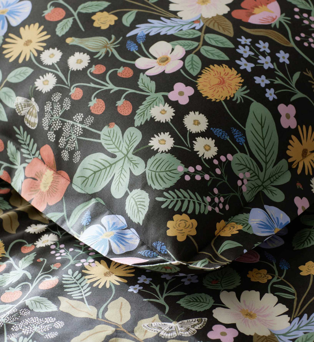 Cloverpaperco™ - Percale Sham - Strawberry Fields Black
