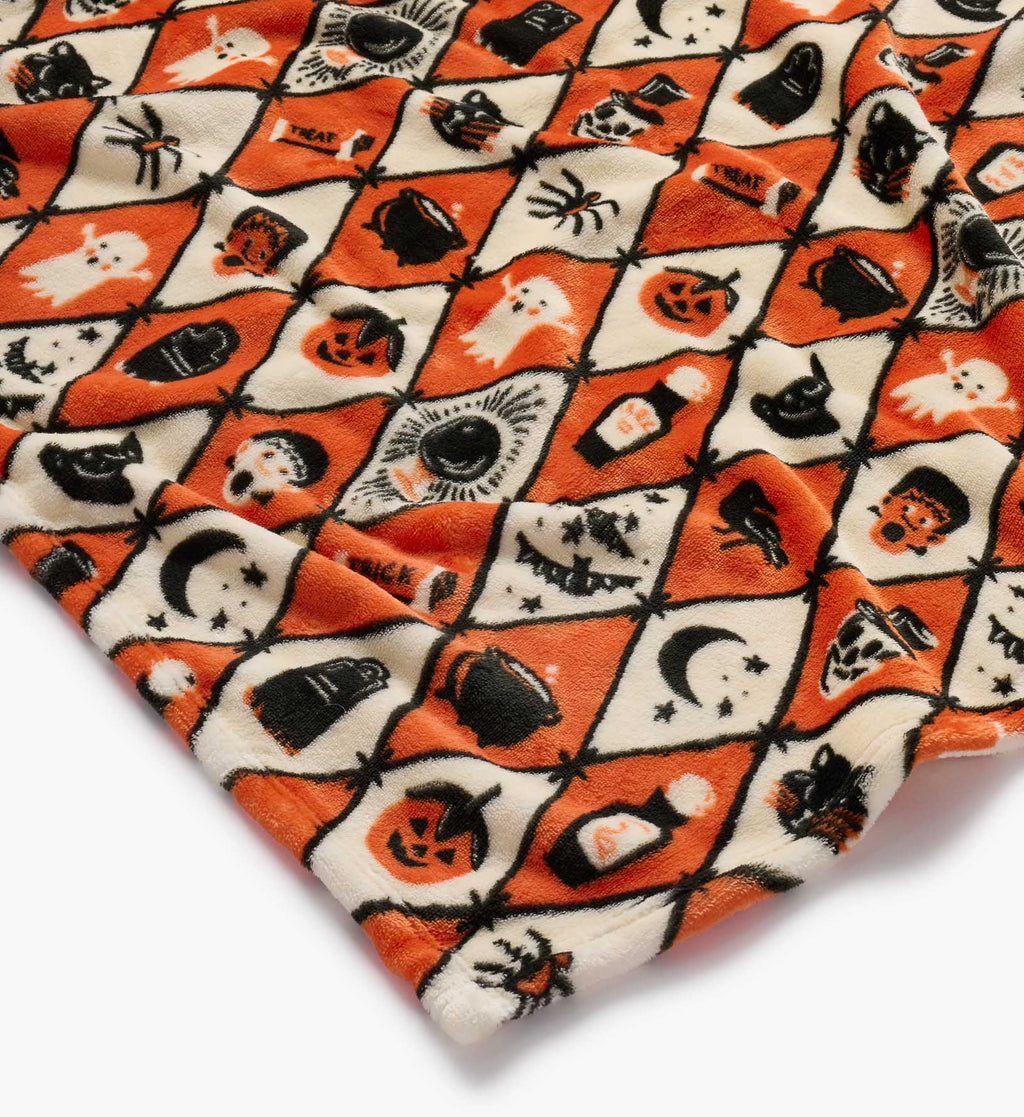 Cloverpaperco™ - Fleece Blanket - Halloween Argyle