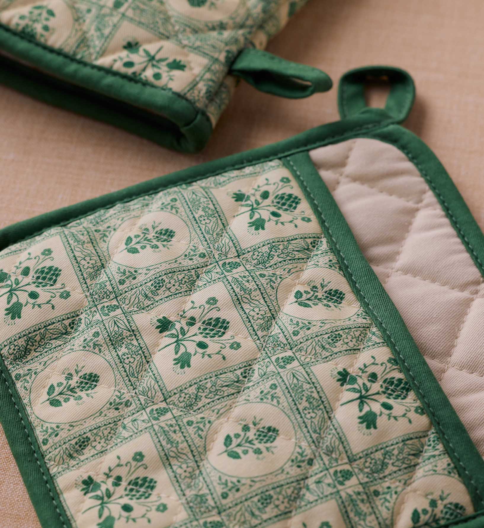Cloverpaperco™ - Pot Holder - Artichoke