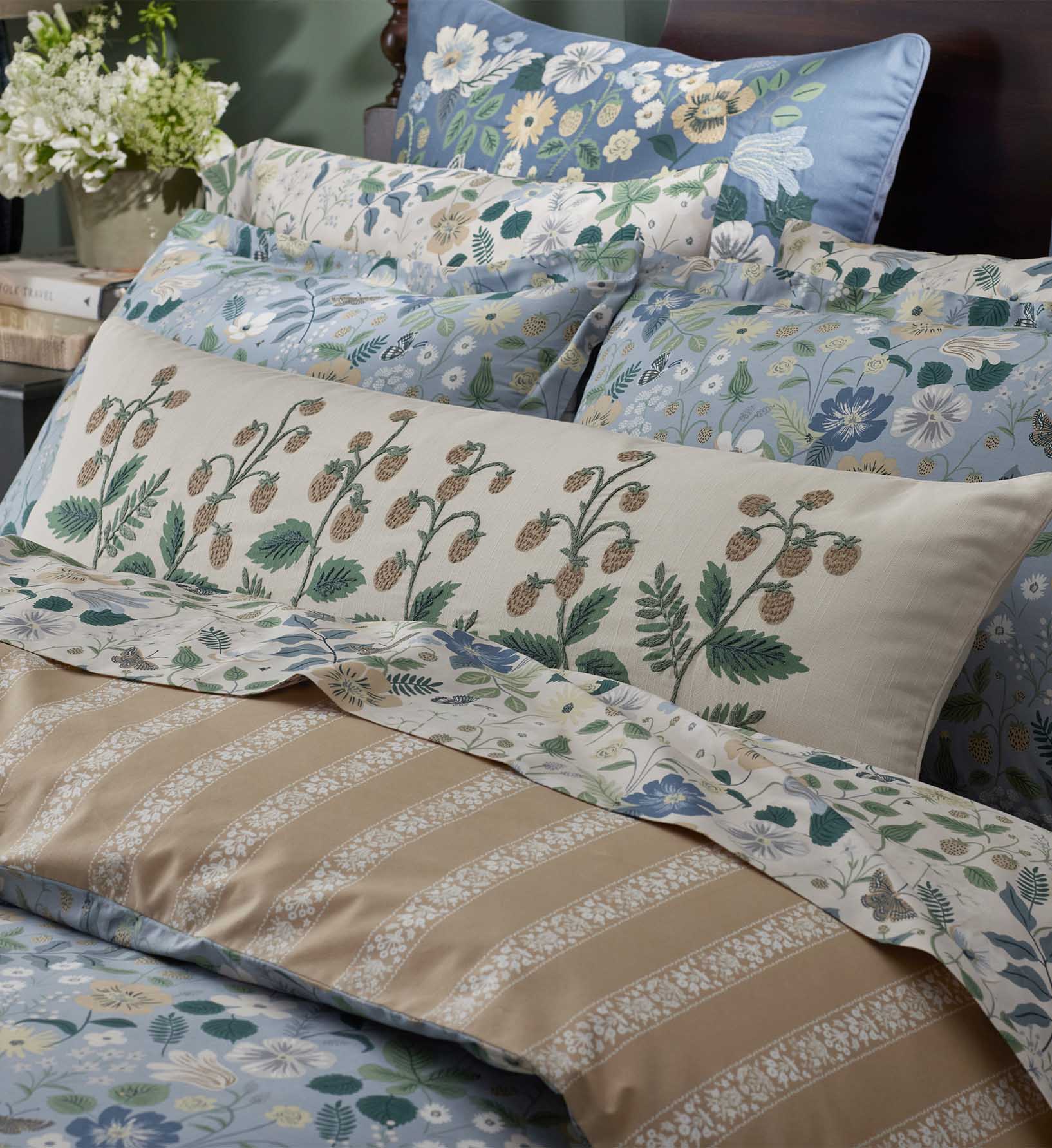 Cloverpaperco™ - Embroidered Lumbar Pillow Cover - Strawberry Fields