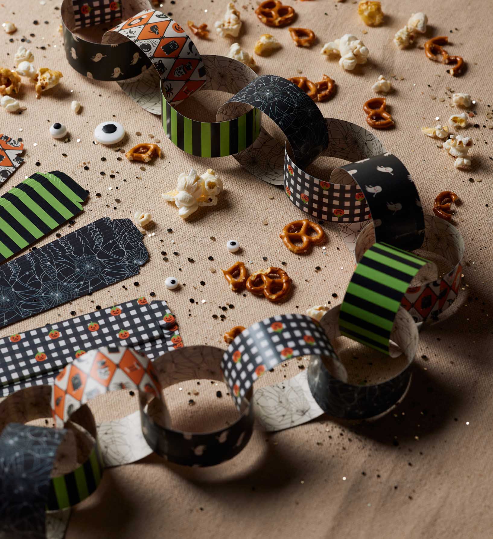 Cloverpaperco™ - Paper Chain Kit - Halloween