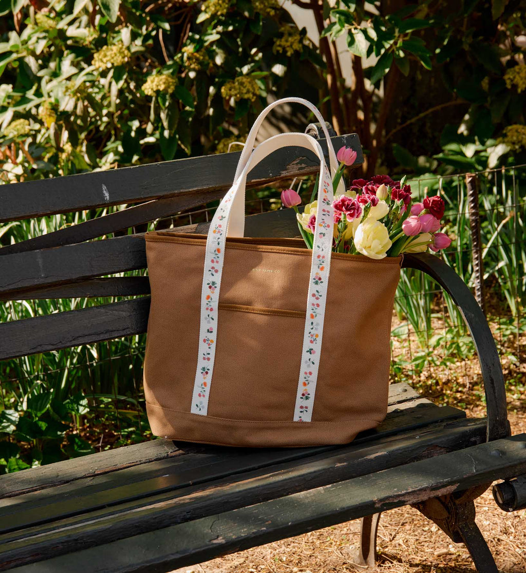 Cloverpaperco™ - Canvas Carry All - Ditsy Dahlia