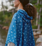 Cloverpaperco™ - Packable Rain Poncho - Ditsy Hydrangea