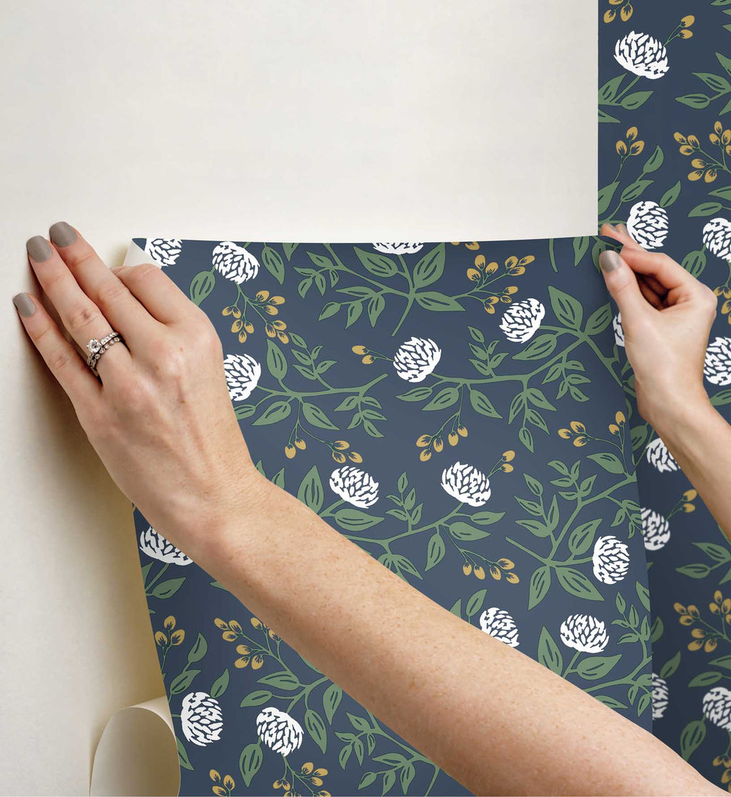 Cloverpaperco™ - Peonies Peel & Stick Wallpaper - Navy