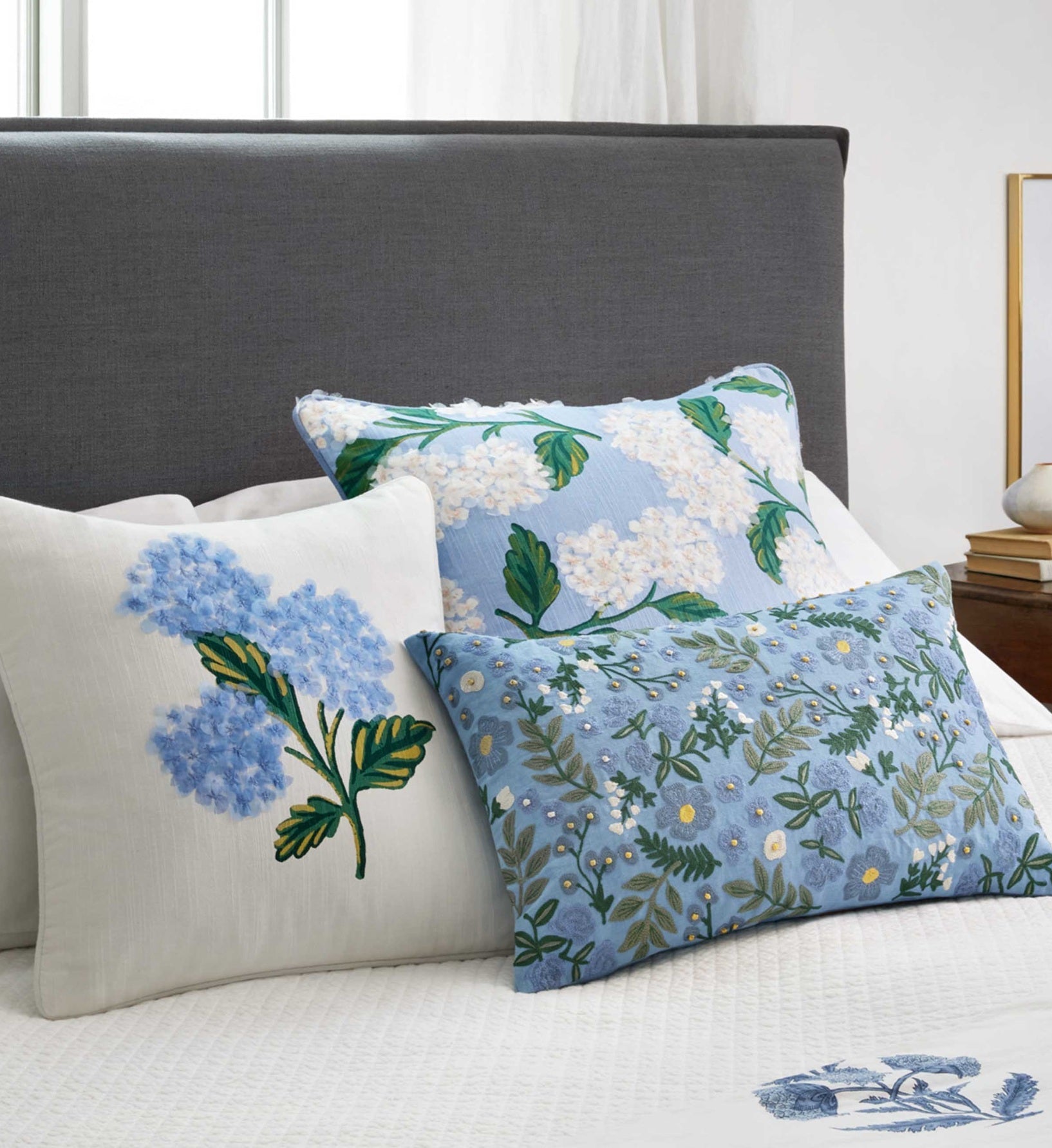 Cloverpaperco™ - Hydrangea Bouquet Embellished Pillow - Cream